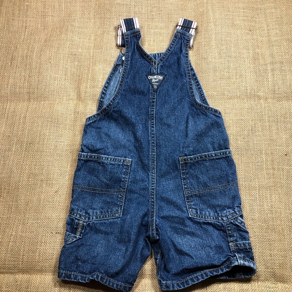 OshKosh B’gosh Overall Shorts Unisex 3T - Picture 2 of 8